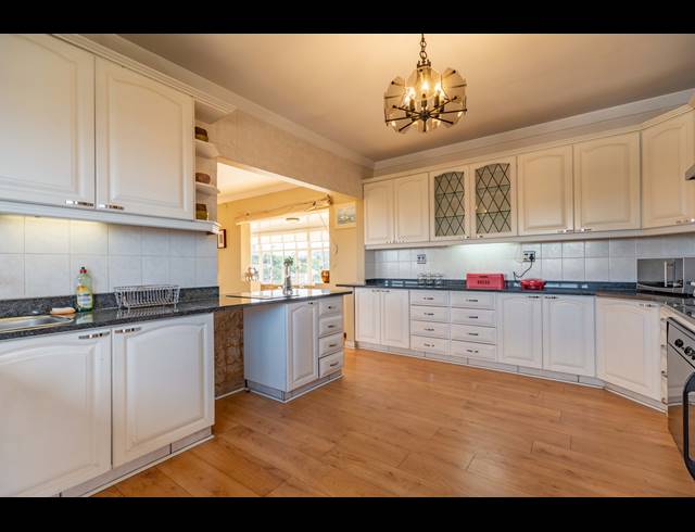 4 BEDROOM PENTHOUSE FOR SALE IN MUSGRAVE